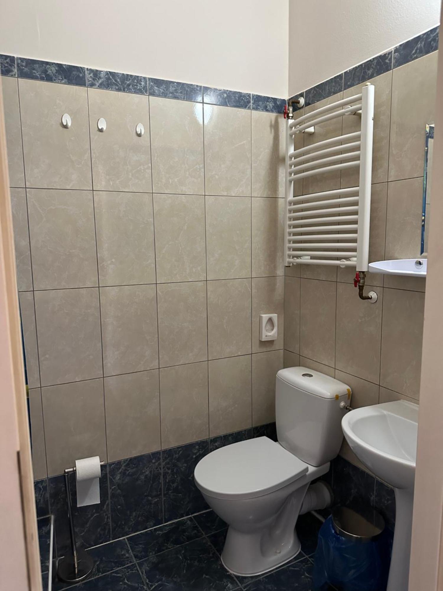 Hotel Haga 쳉스토호바 외부 사진
