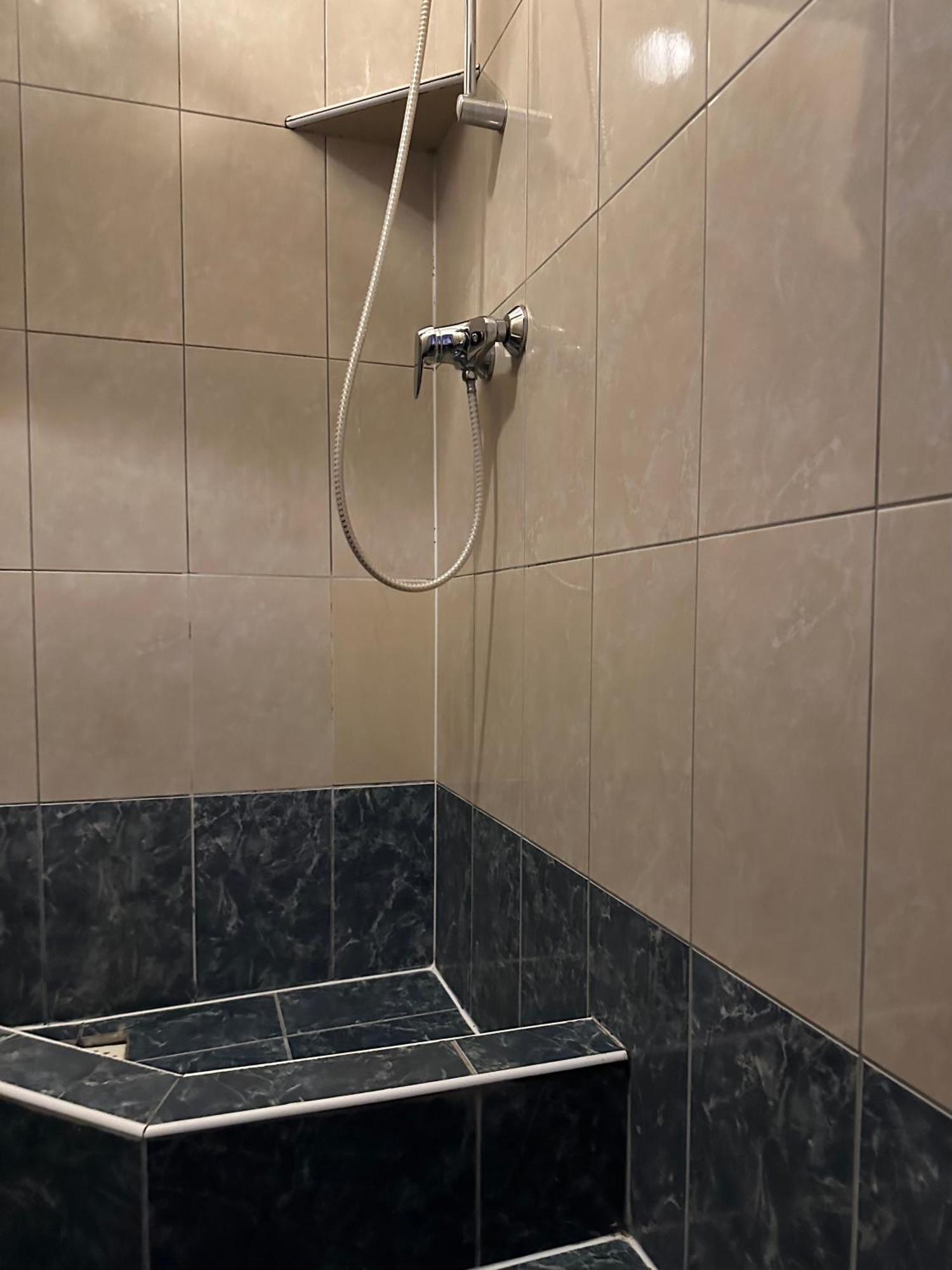 Hotel Haga 쳉스토호바 외부 사진
