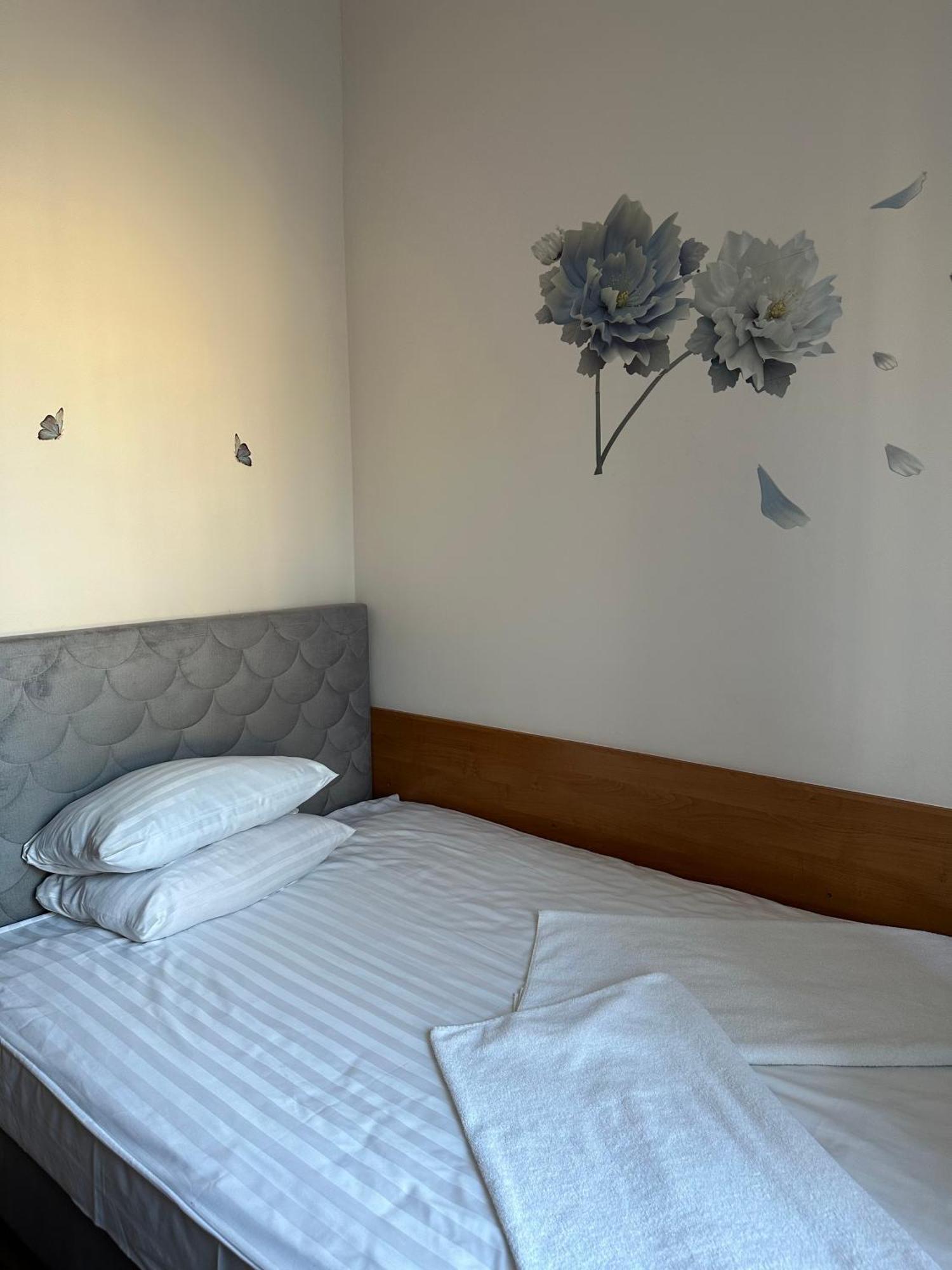 Hotel Haga 쳉스토호바 외부 사진